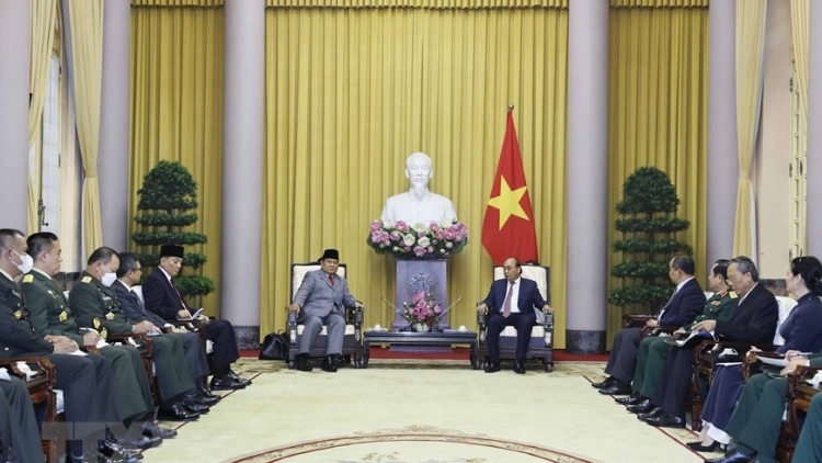 State President pushes for stronger defence ties between Vietnam, Indonesia